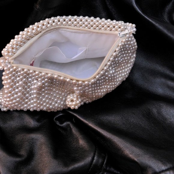 Vintage Pearl  Flap Evening Bag w/ Pearl Clasp - Picture 5 of 8